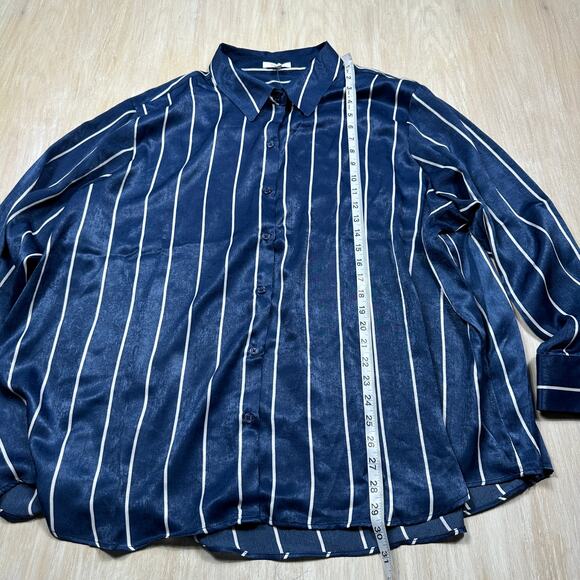 NWT Maurices Stripe Navy White Satin Button Down Satin Blouse Top Plus Size 4X - Picture 10 of 15